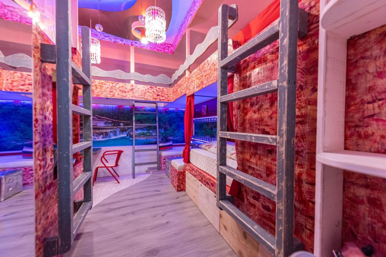 Ricardo Team-Hostel Pjescana Uvala Ngoại thất bức ảnh