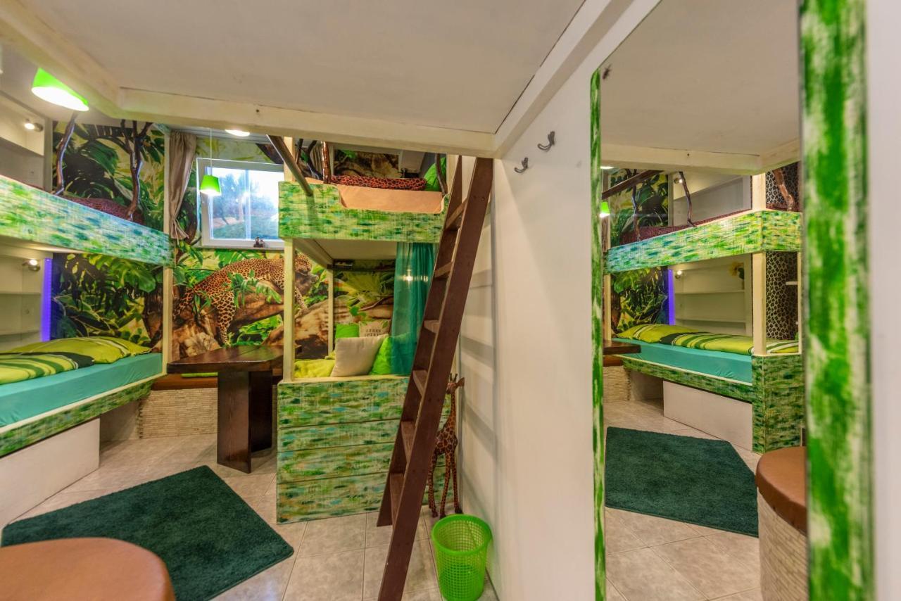 Ricardo Team-Hostel Pjescana Uvala Ngoại thất bức ảnh