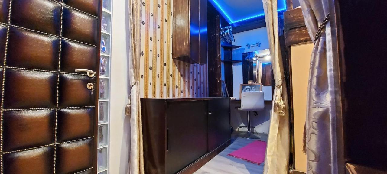 Ricardo Team-Hostel Pjescana Uvala Ngoại thất bức ảnh